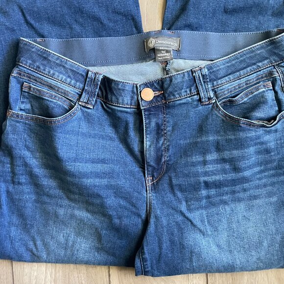 Democracy Indigo Wide Leg Jeans - Picture 2 of 6